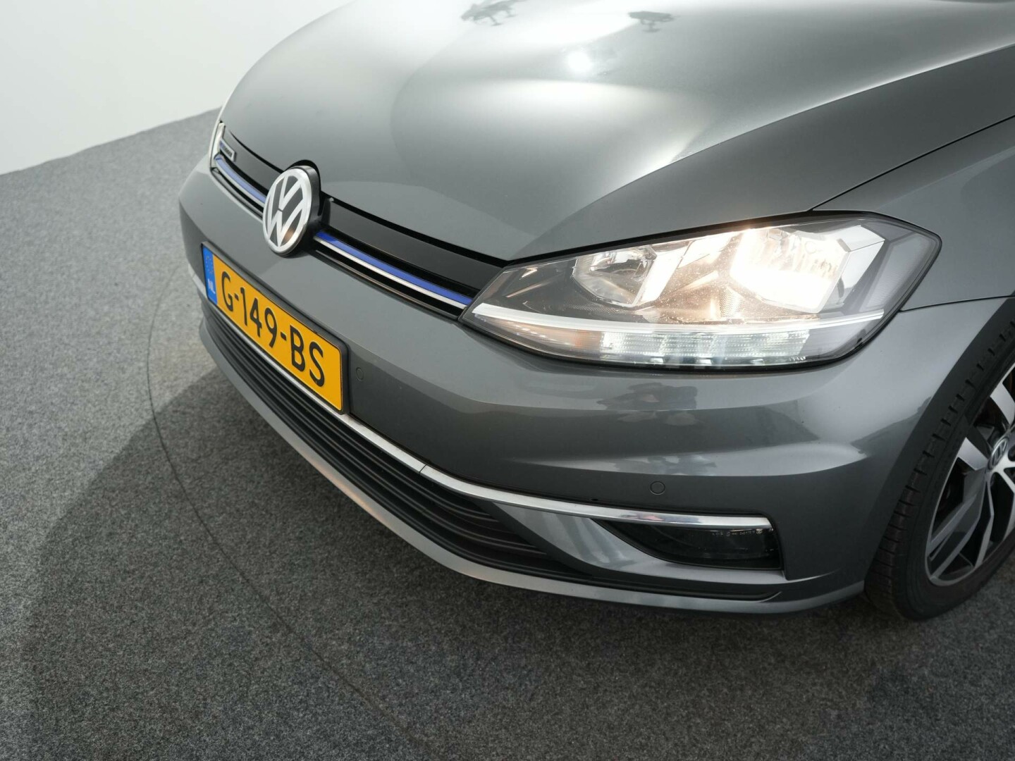 Volkswagen-GOLF Variant-23