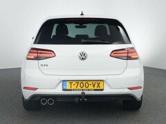 Volkswagen-Golf-5