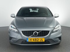 Volvo-V40-4