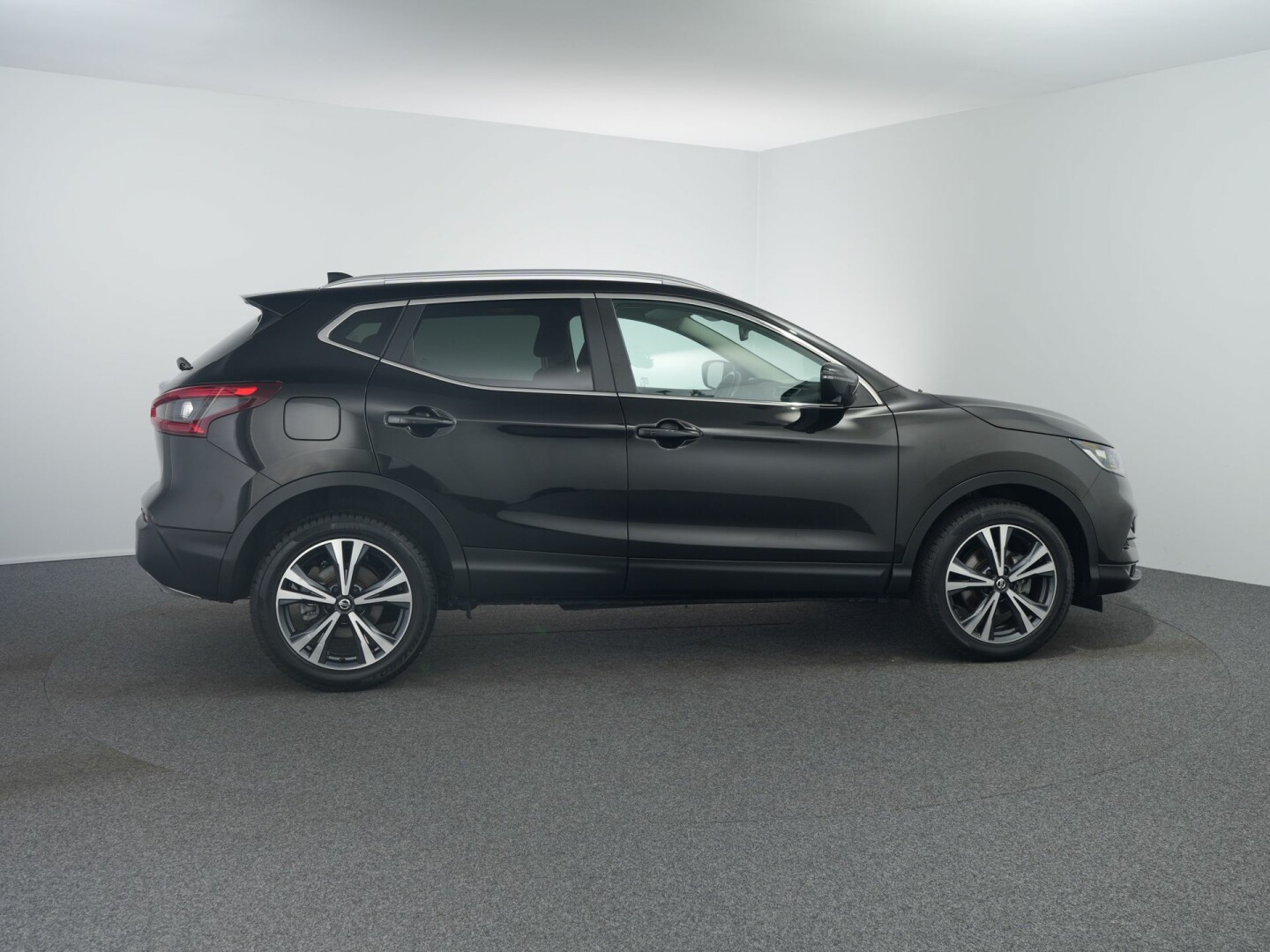 Nissan-QASHQAI-13