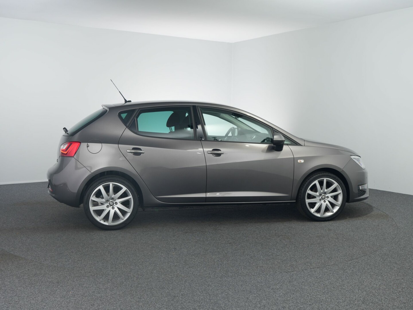 SEAT-Ibiza-13