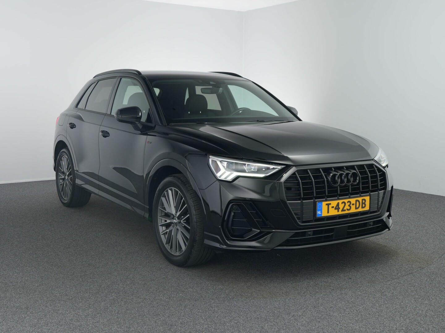 Audi-Q3-8